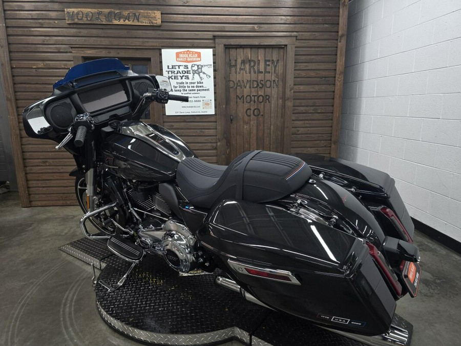 2026 Harley-Davidson® Street Glide® MIDNIGHT EMBER