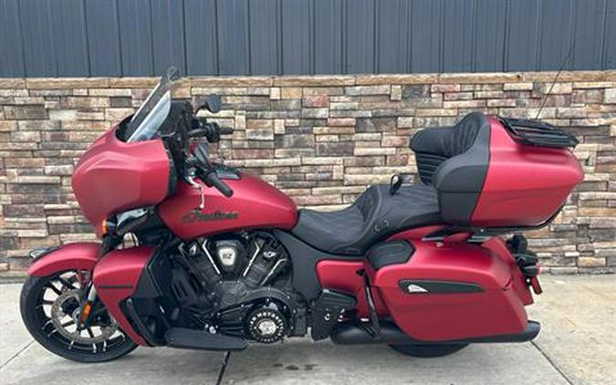 2025 Indian Motorcycle Roadmaster® Dark Horse®