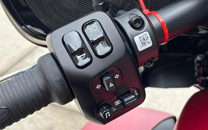 2025 Indian Motorcycle Roadmaster® Dark Horse®