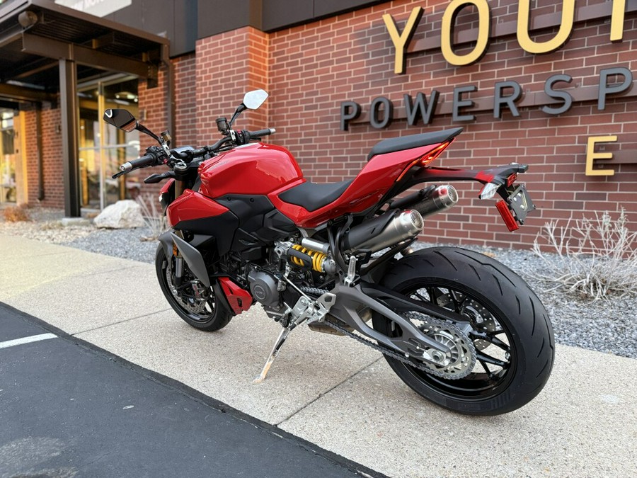 2026 Ducati Streetfighter V2 RED