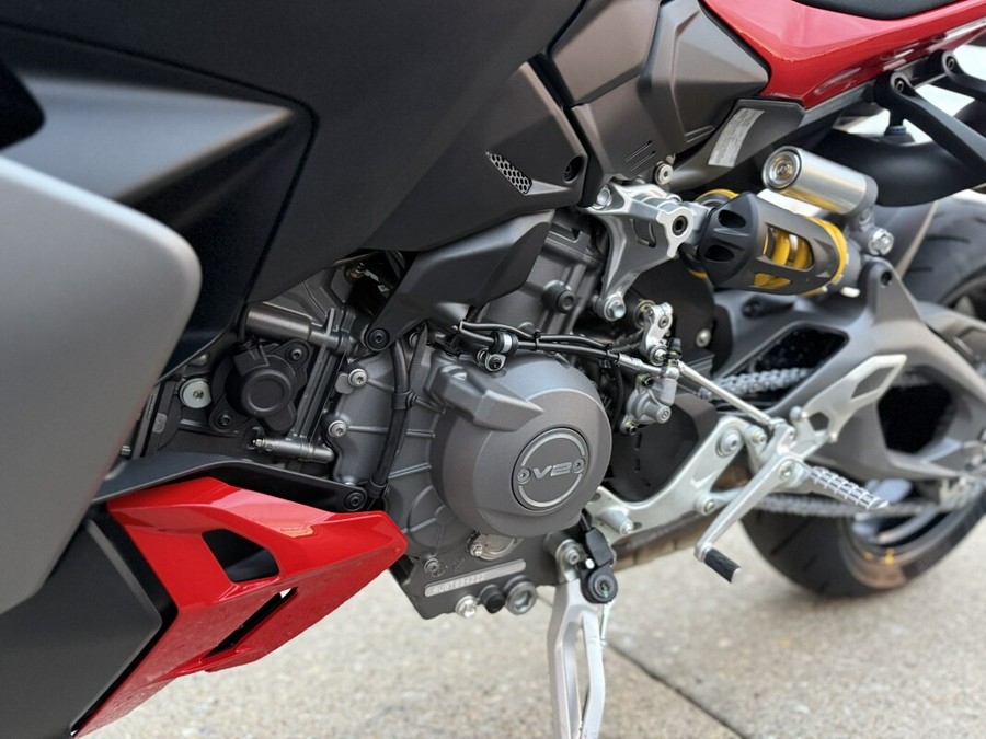 2026 Ducati Streetfighter V2 RED
