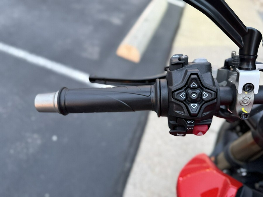 2026 Ducati Streetfighter V2 RED