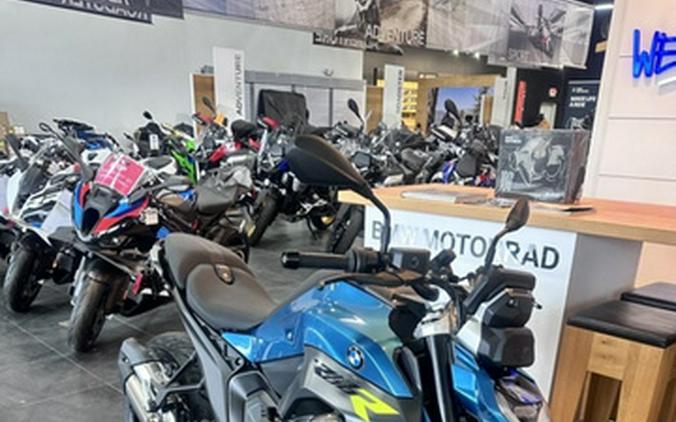 2026 BMW R 1300 R Snapper Rocks Blue