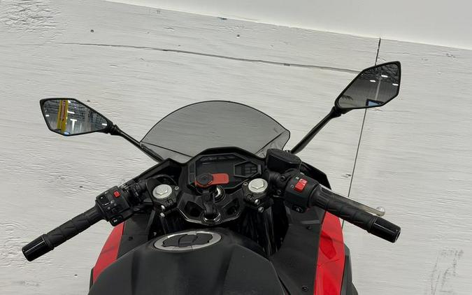 2025 Kawasaki Ninja® 500 ABS Passion Red/Metallic Flat Spark Black