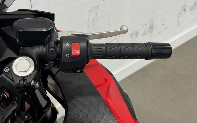 2025 Kawasaki Ninja® 500 ABS Passion Red/Metallic Flat Spark Black