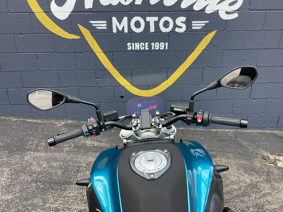 2026 BMW R1300R