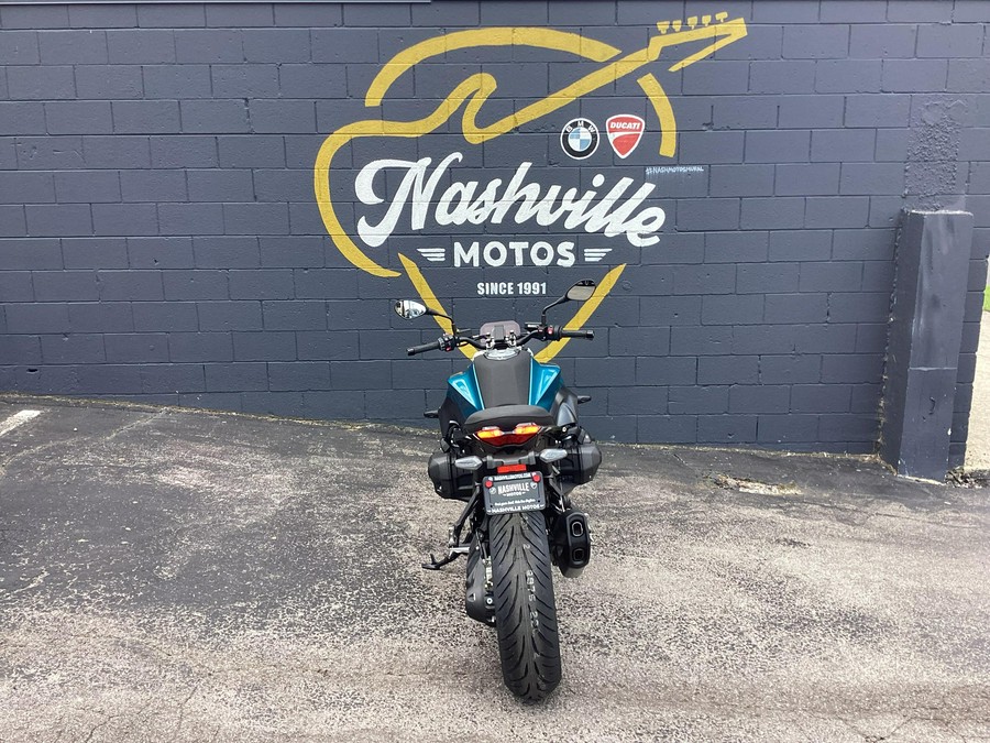 2026 BMW R1300R