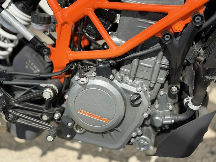 2022 KTM Duke 390