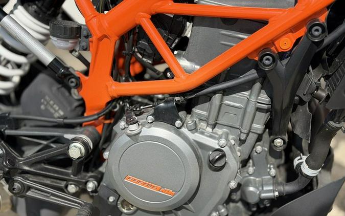 2022 KTM Duke 390