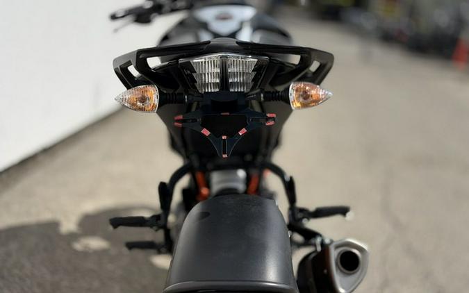 2022 KTM Duke 390