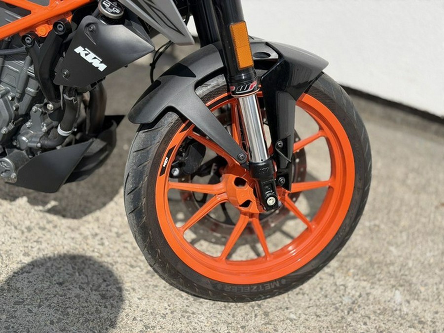 2022 KTM Duke 390