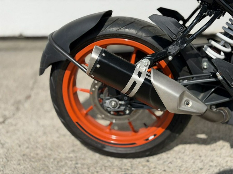 2022 KTM Duke 390