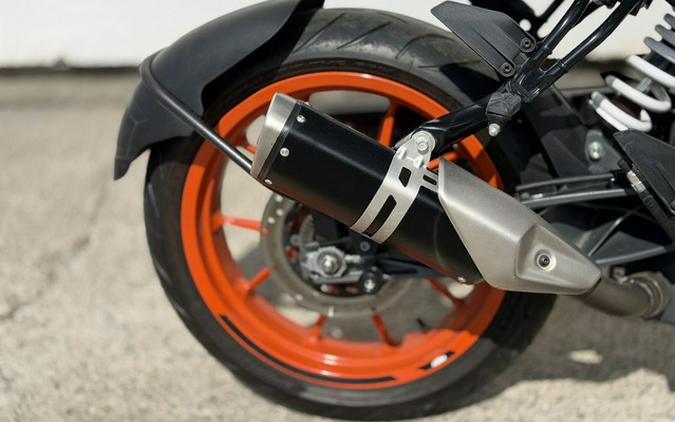 2022 KTM Duke 390
