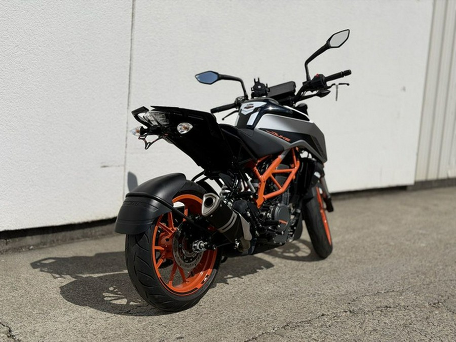 2022 KTM Duke 390