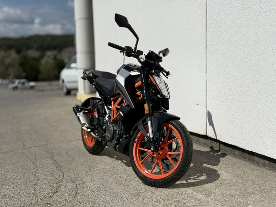 2022 KTM Duke 390