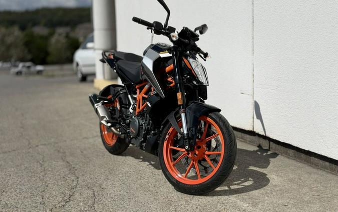 2022 KTM Duke 390