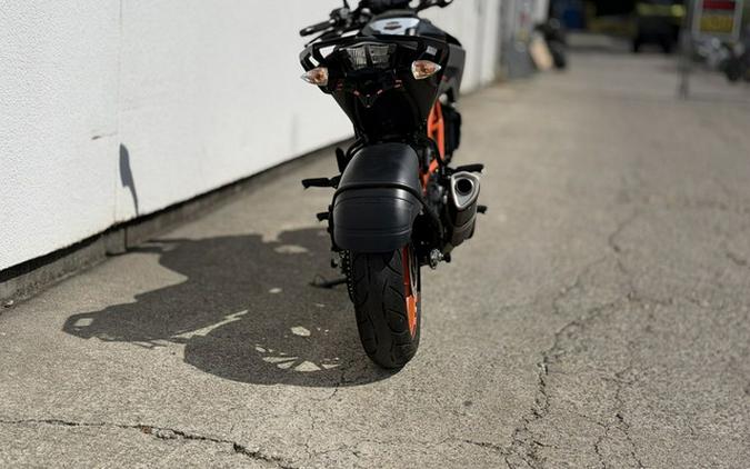 2022 KTM Duke 390