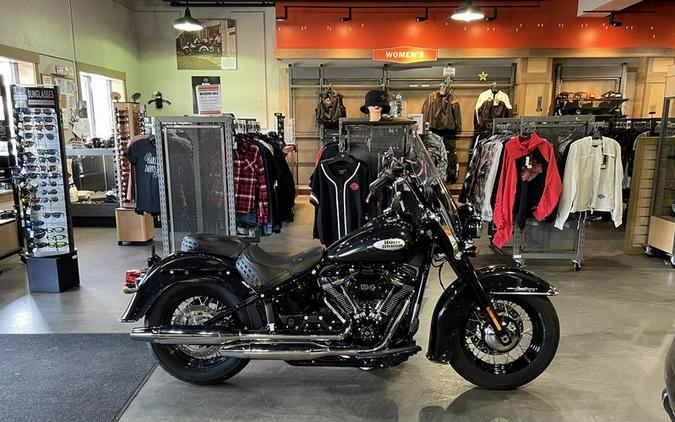 2021 Harley-Davidson® FLHCS - Heritage Classic 114