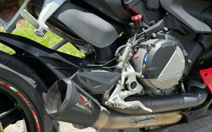 2022 Ducati Streetfighter V2