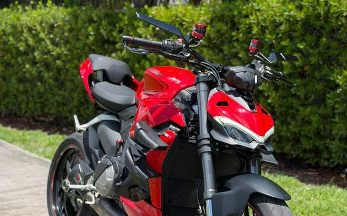 2022 Ducati Streetfighter V2