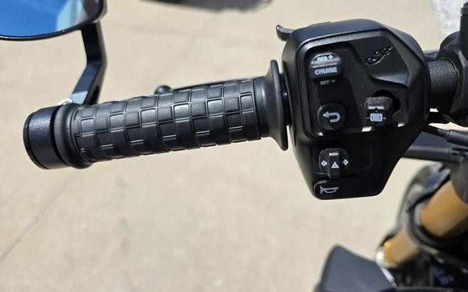 2023 Indian FTR R Carbon Carbon Fiber