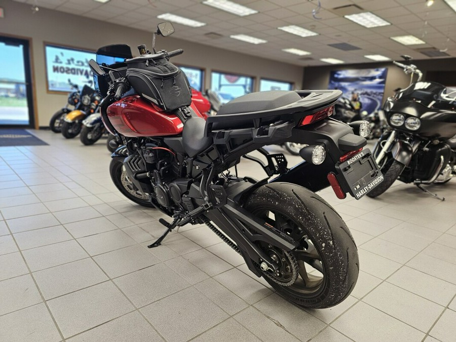 RA1250ST 2025 Pan America® 1250 ST