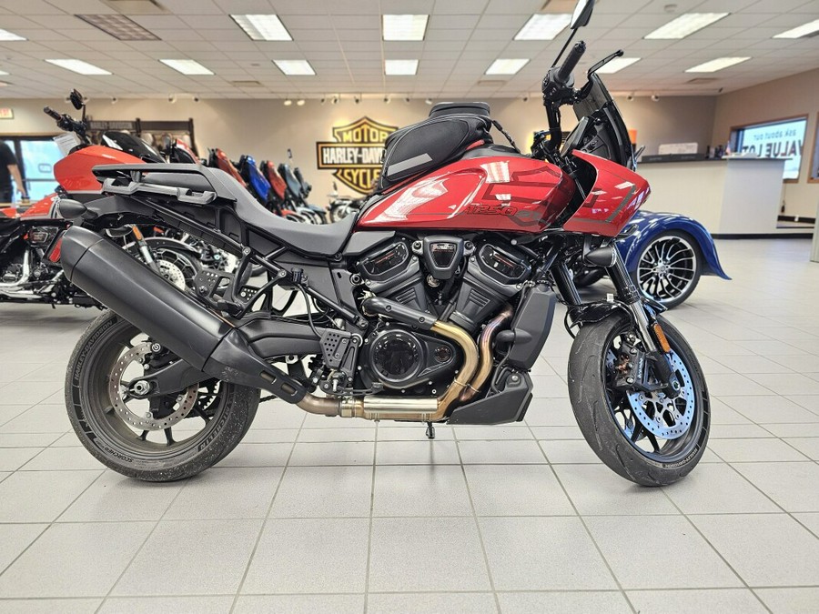 RA1250ST 2025 Pan America® 1250 ST