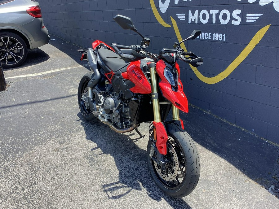 2026 Ducati HYPERMOTARD V2 SP