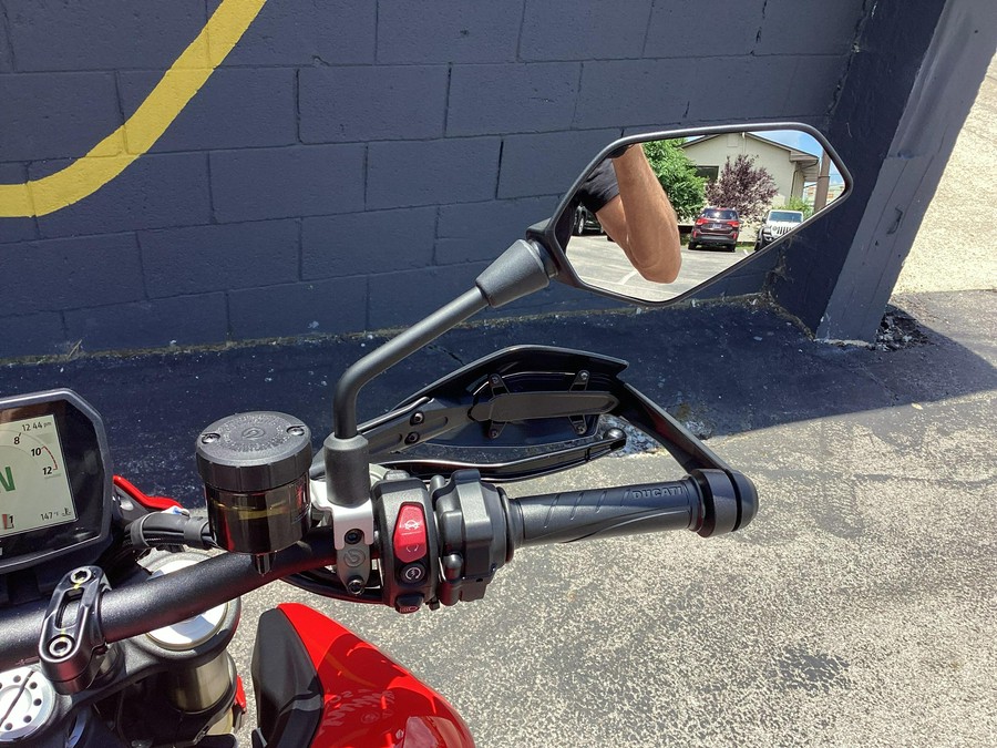 2026 Ducati HYPERMOTARD V2 SP