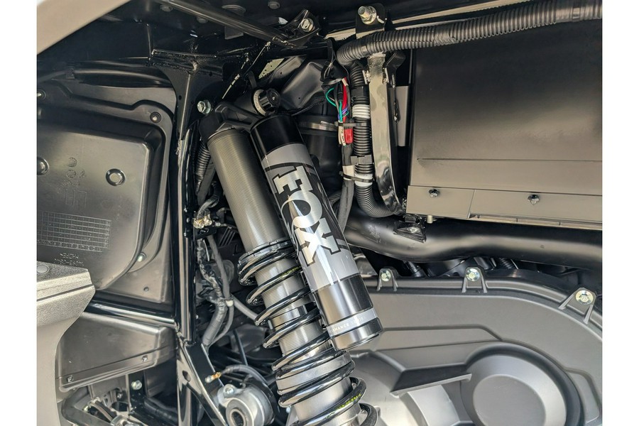 2026 Kawasaki Teryx® KRX™ 1000 Blackout Edition