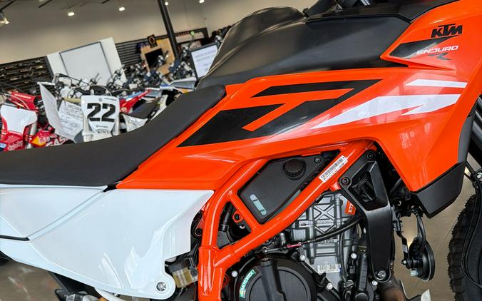 2026 KTM 390 Enduro R