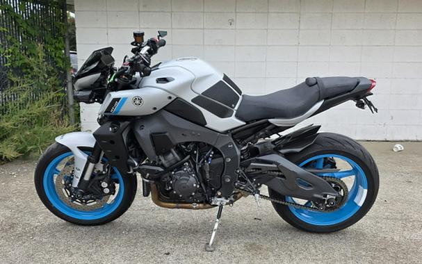 2025 Yamaha MT 10