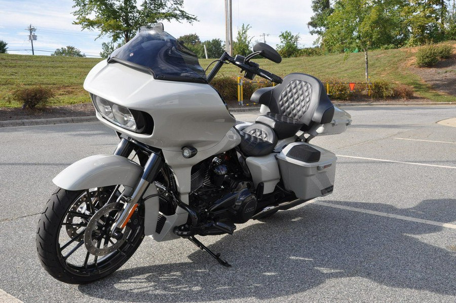 2020 Harley-Davidson® FLTRXSE - CVO™ Road Glide®