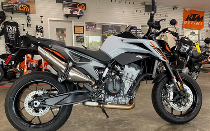 2023 KTM 790 Duke