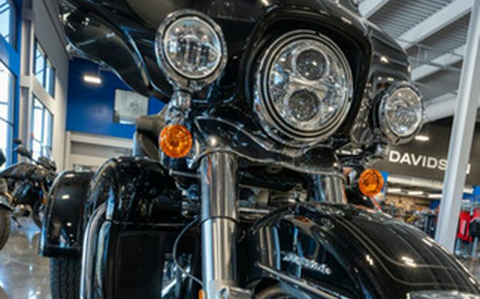 2022 Harley-Davidson FLHTCUTG - Tri Glide Ultra