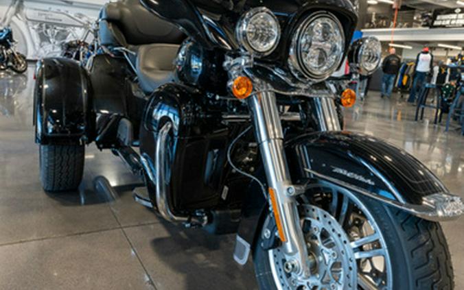 2022 Harley-Davidson FLHTCUTG - Tri Glide Ultra