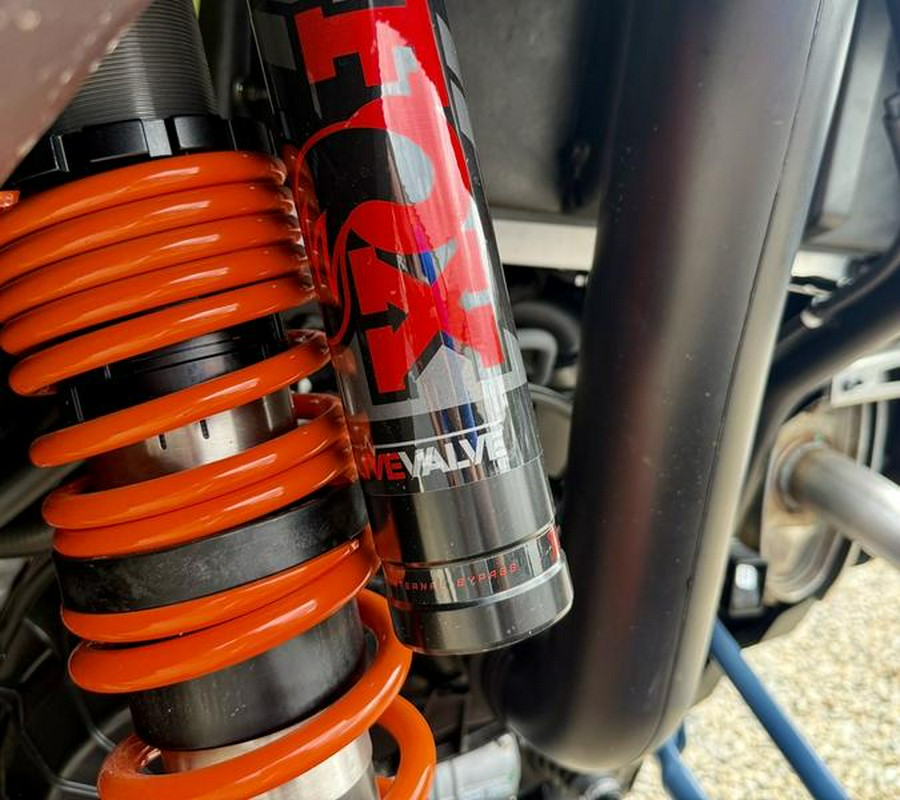 2025 Polaris® RZR Pro S Ultimate Orange Burst / Zenith Blue