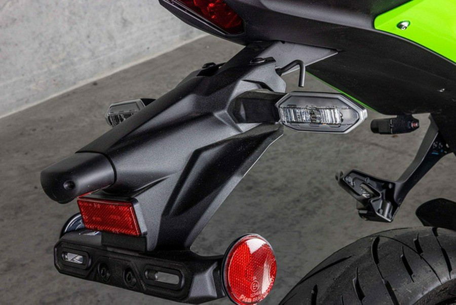 2025 Kawasaki Ninja 500 KRT Edition SE ABS
