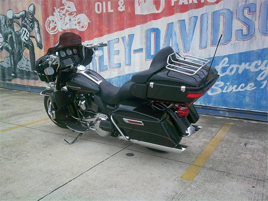 2017 Harley-Davidson® FLHTKL - Ultra Limited Low