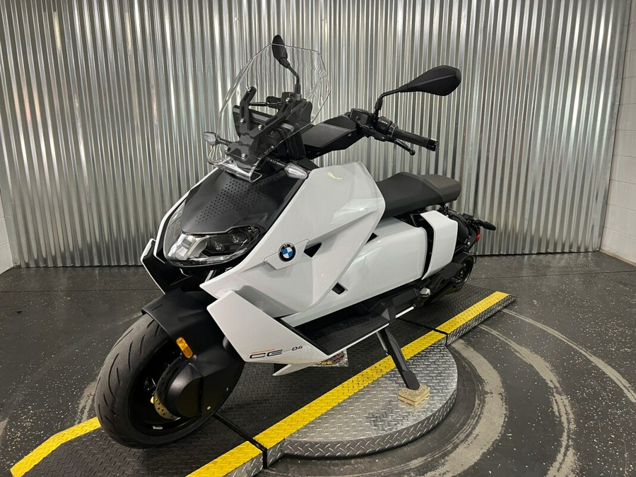2024 BMW Motorrad CE 04