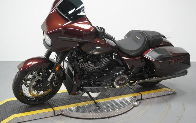 2024 Harley-Davidson® CVO™ Street Glide® Copperhead