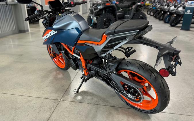 2025 KTM Duke 390