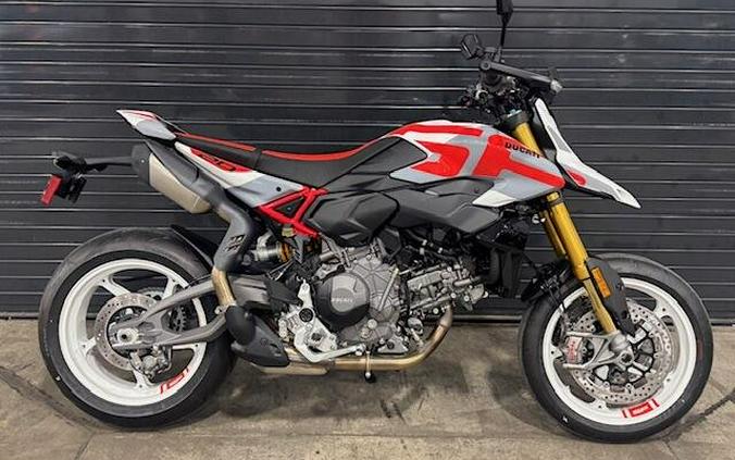 2027 Ducati HYPERMOTARD V2 SP