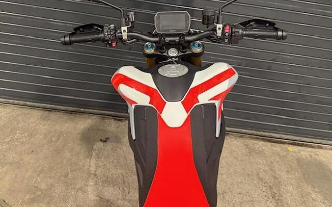 2027 Ducati HYPERMOTARD V2 SP