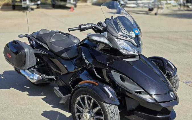 2014 Can-Am Spyder ST Limited SE5