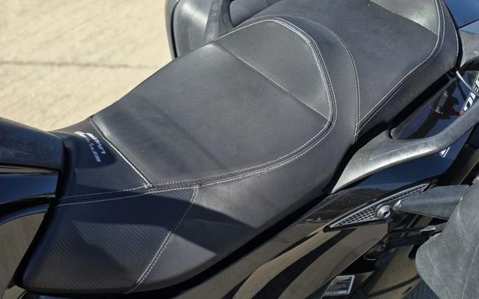 2014 Can-Am Spyder ST Limited SE5
