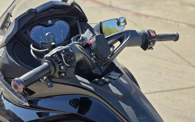 2014 Can-Am Spyder ST Limited SE5