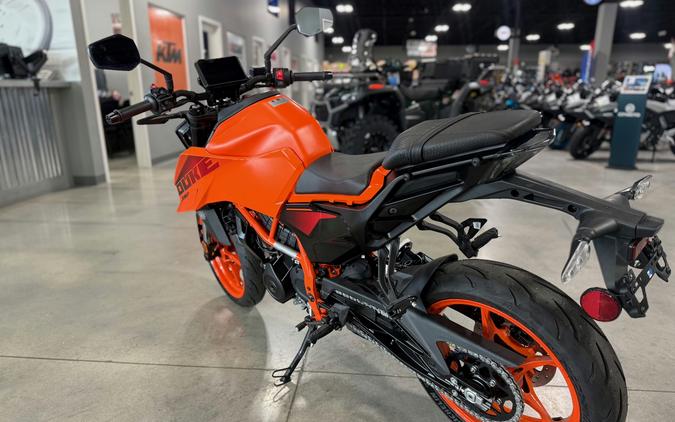 2025 KTM Duke 390