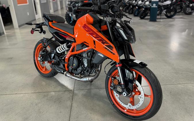 2025 KTM Duke 390
