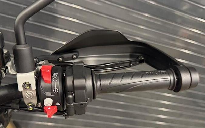 2027 Ducati HYPERMOTARD 698 MONO NERA